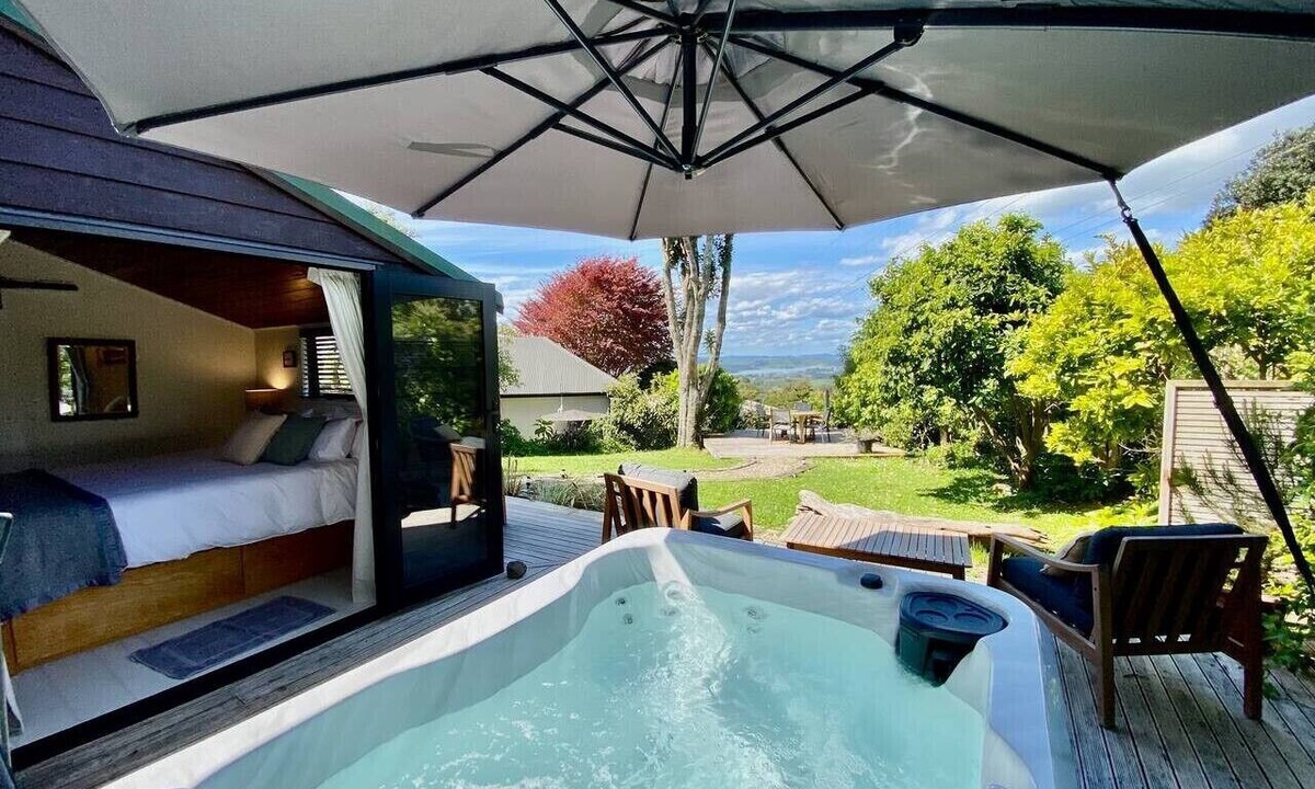 Raglan Cottage | Raglan View Cottage Spa Pool