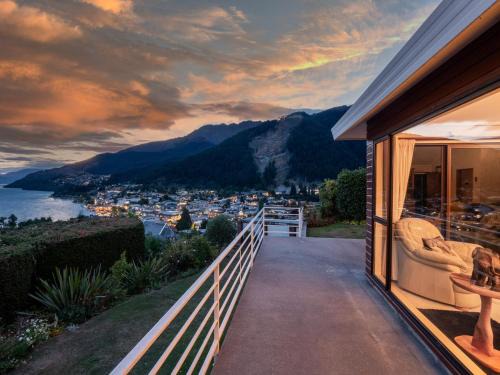 Queenstown City Centre House | Remarkable View in Central Queenstown