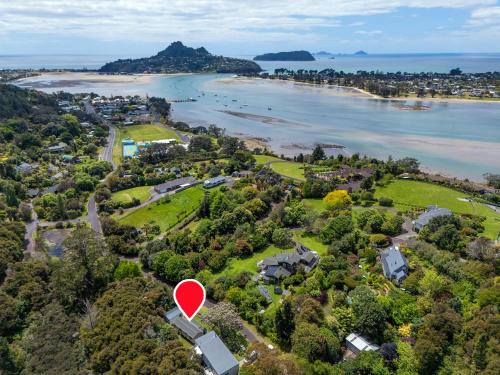 Tairua House | Rewa Rewa Retreat - Tairua Holiday Home