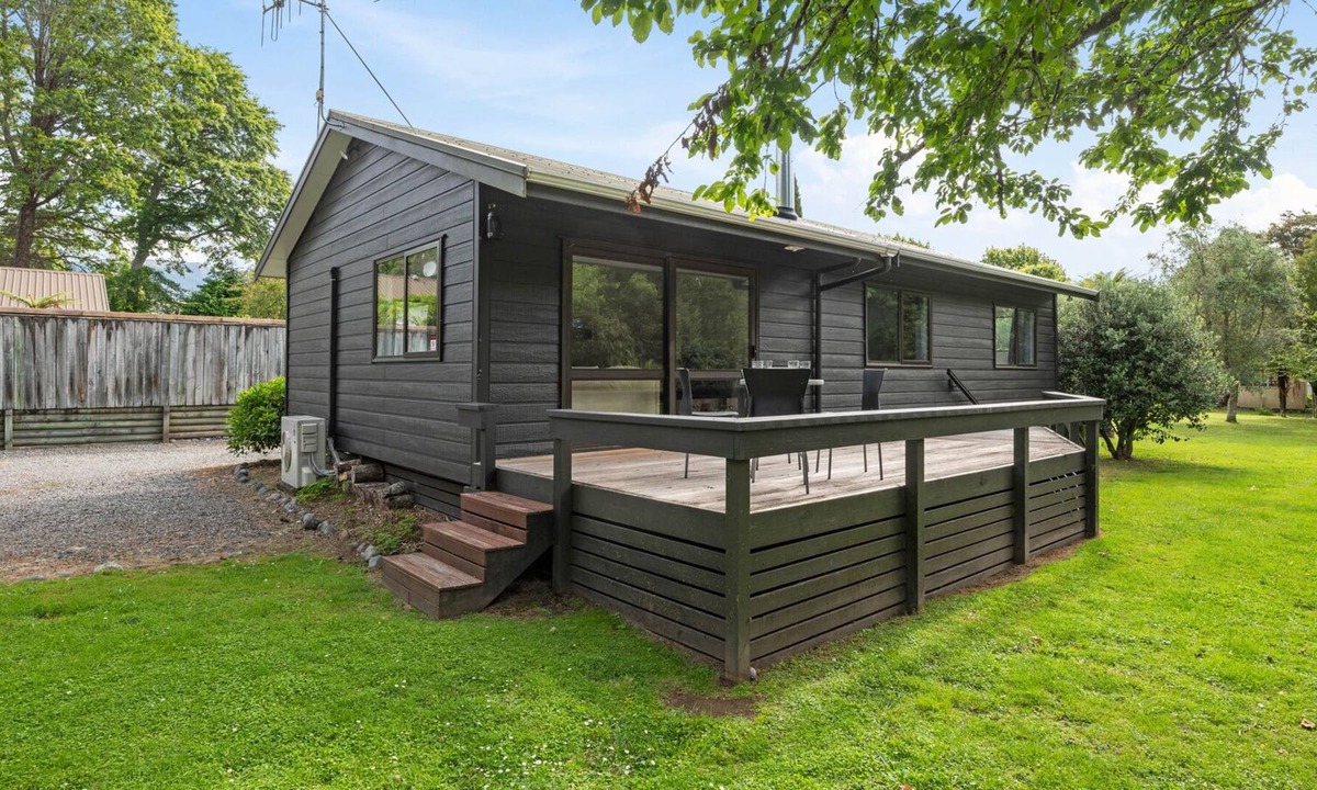 Turangi House | River Trail Retreat – Turangi Holiday Home