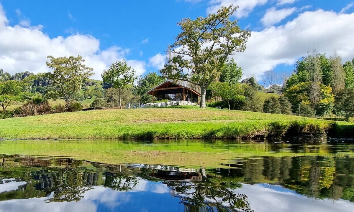 Waitomo District Cabin | Riverside Romantic Cabin Outdoor Bath Waitomo