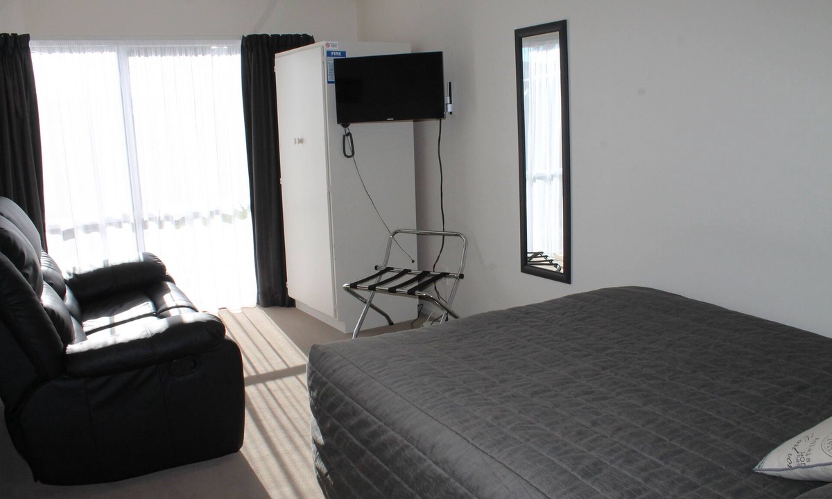 Whanganui Hotel | Riverview Motel