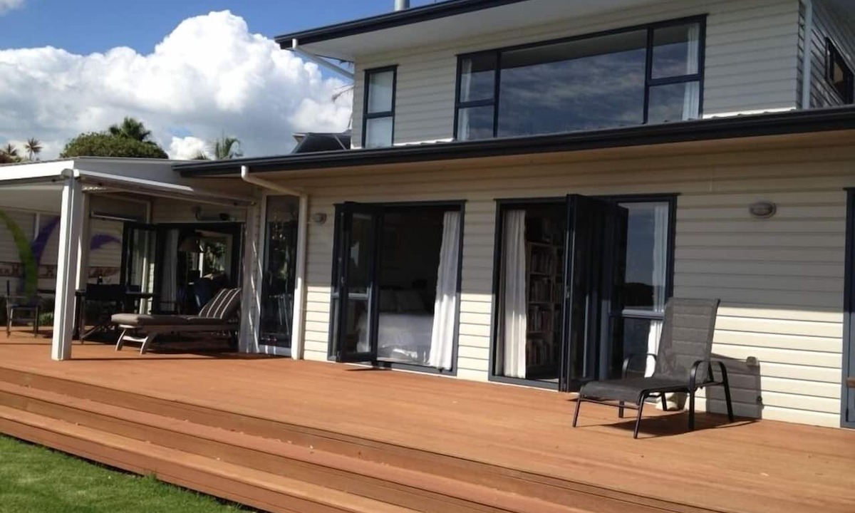 Clarks Beach Apartment | Robyn's Waterfront Retreat - Tui