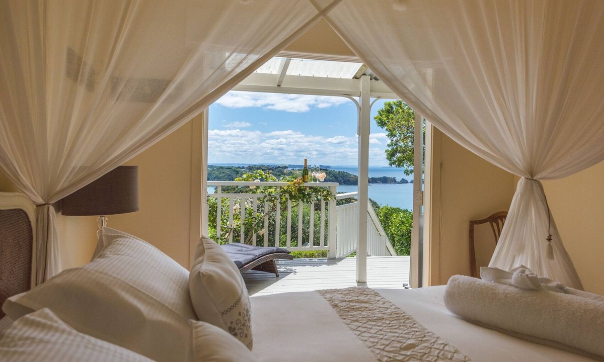 Waiheke Island Cottage | Romantic cottage with amazing seaviews - recommended by NZ HERALD