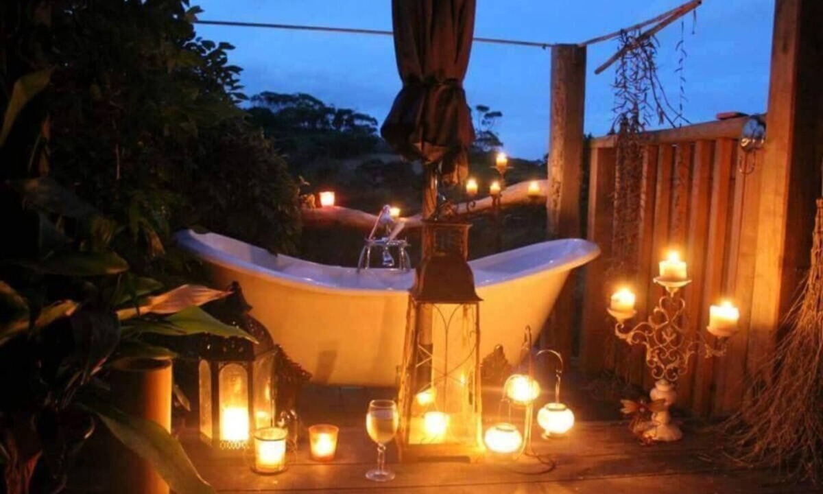 Waimauku Villa | Rosebud Cottage - Romantic Getaway