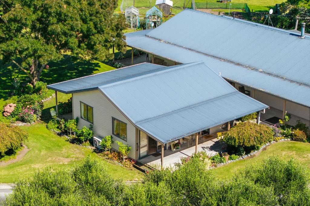 Gisborne Apartment | Rural cottage minutes from Gisborne
