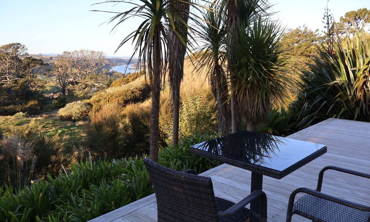 Onewhero Cabin | Rural Escape — Waikato River & Valley Views