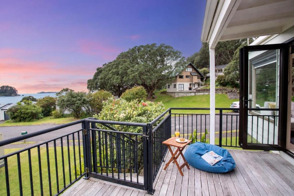 Onemana House | Sandy Feet Beach House - right across from Onemana Beach