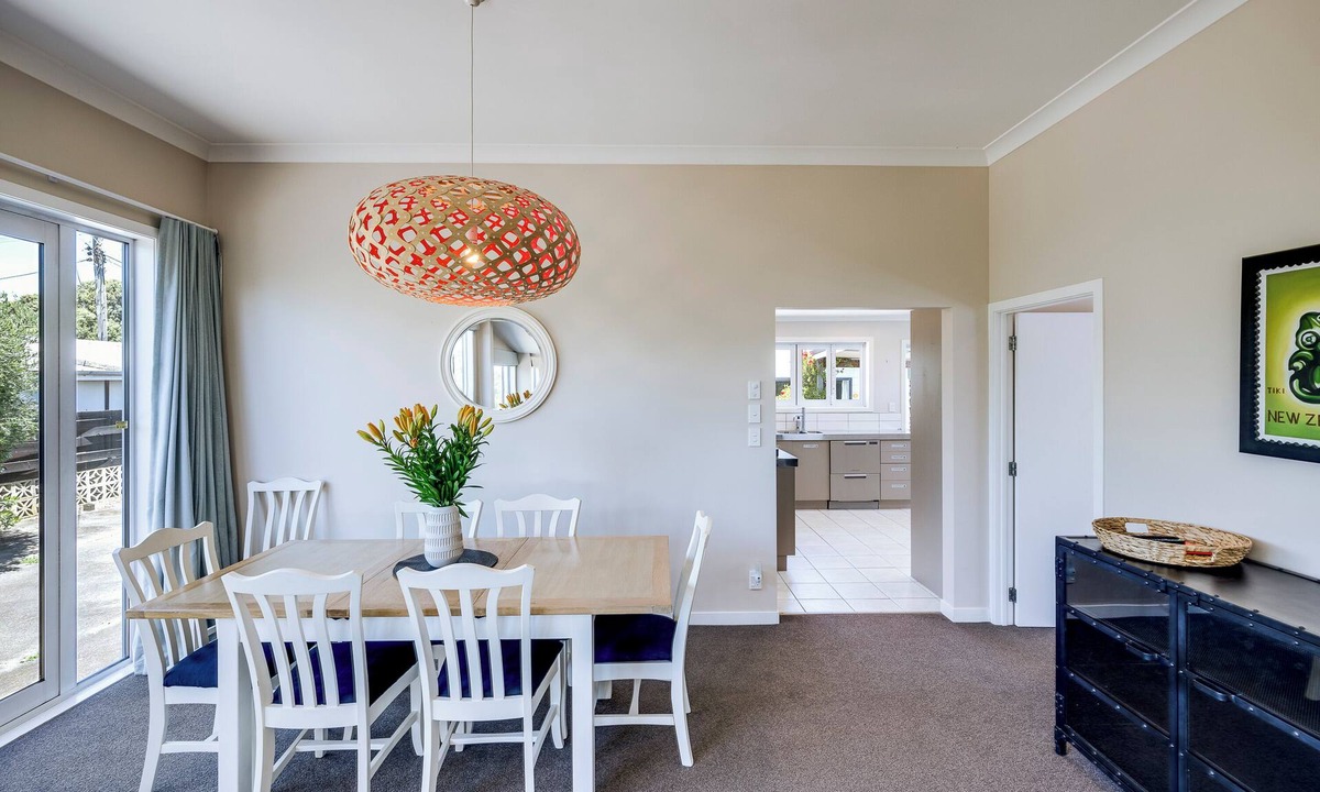 Haumoana House | Sea Deck Haven - Hastings Holiday Home
