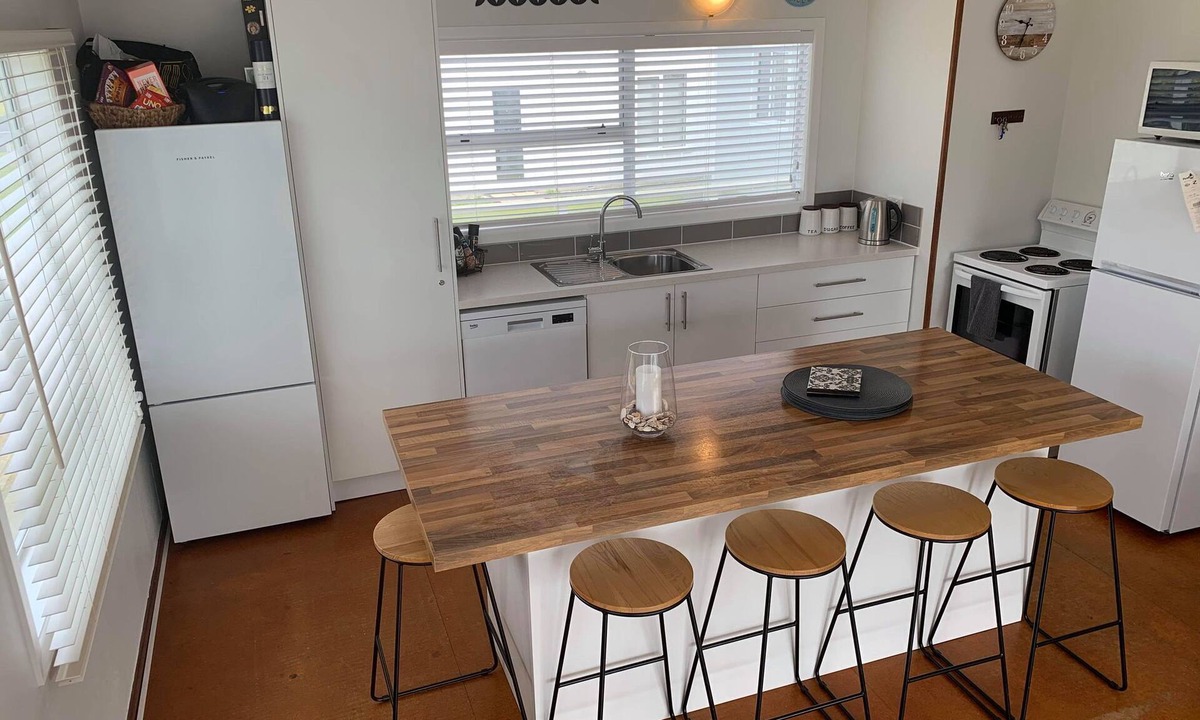 Whangamata House | Sea Views - Close to Estuary - Clasic Kiwi Bach - Whangamata