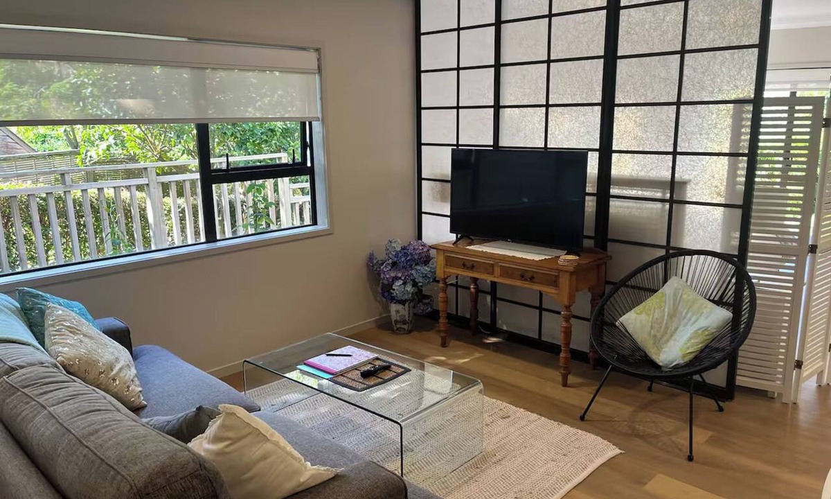 Bucklands Beach Apartment | Seabatical Retreat minutes from the beach