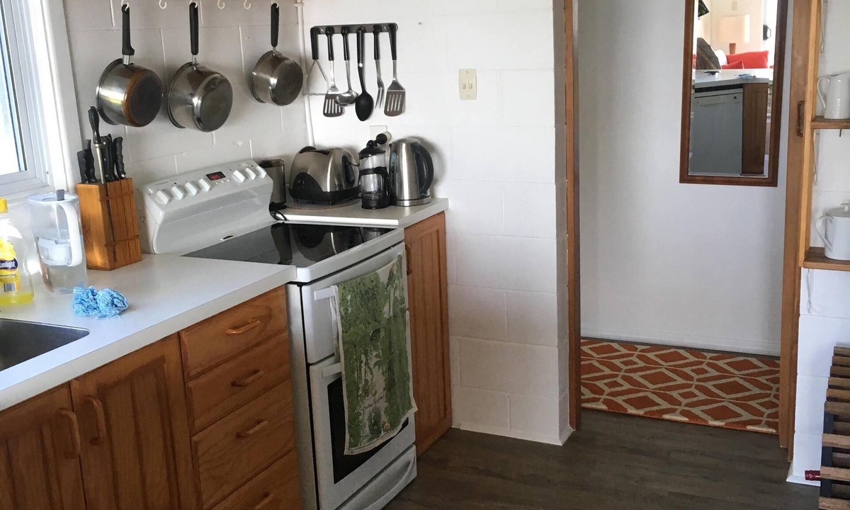 Paihia House | Secluded Beachfront Home with your very own beach