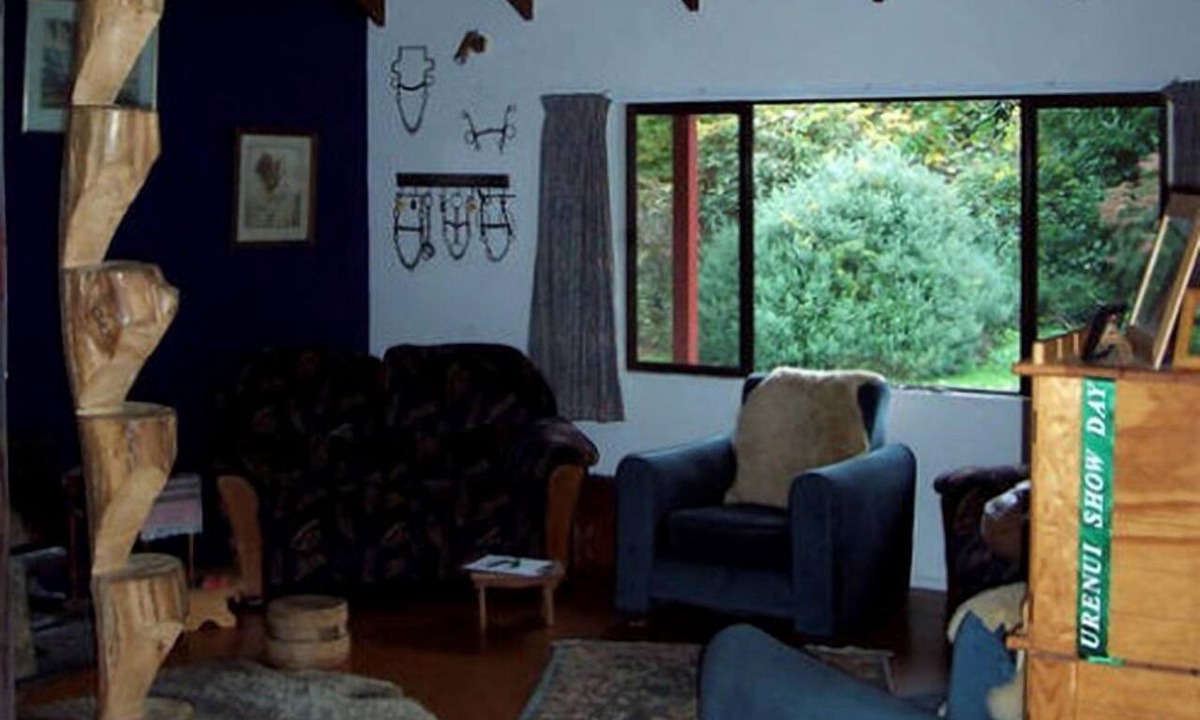 Urenui Cabin | Secluded Vacation Rental a Walk Away from the Beach near Plymouth, New Zealand