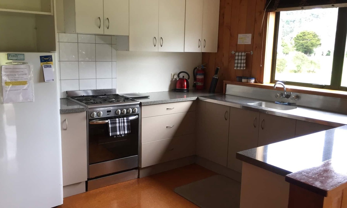 Colville House | Self Contained House @ White Star Station Colville
