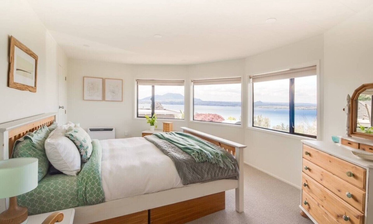 Acacia Bay House | Serendipity Too- panoramic lake views, and contemporary interiors