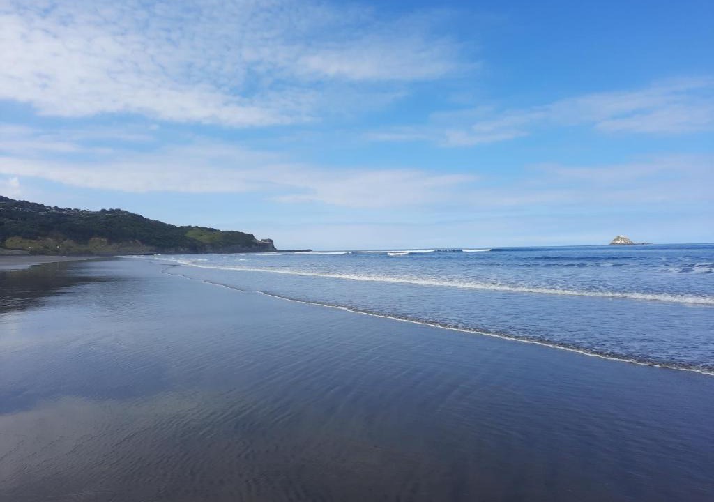 Muriwai House | Silver Seas Retreat