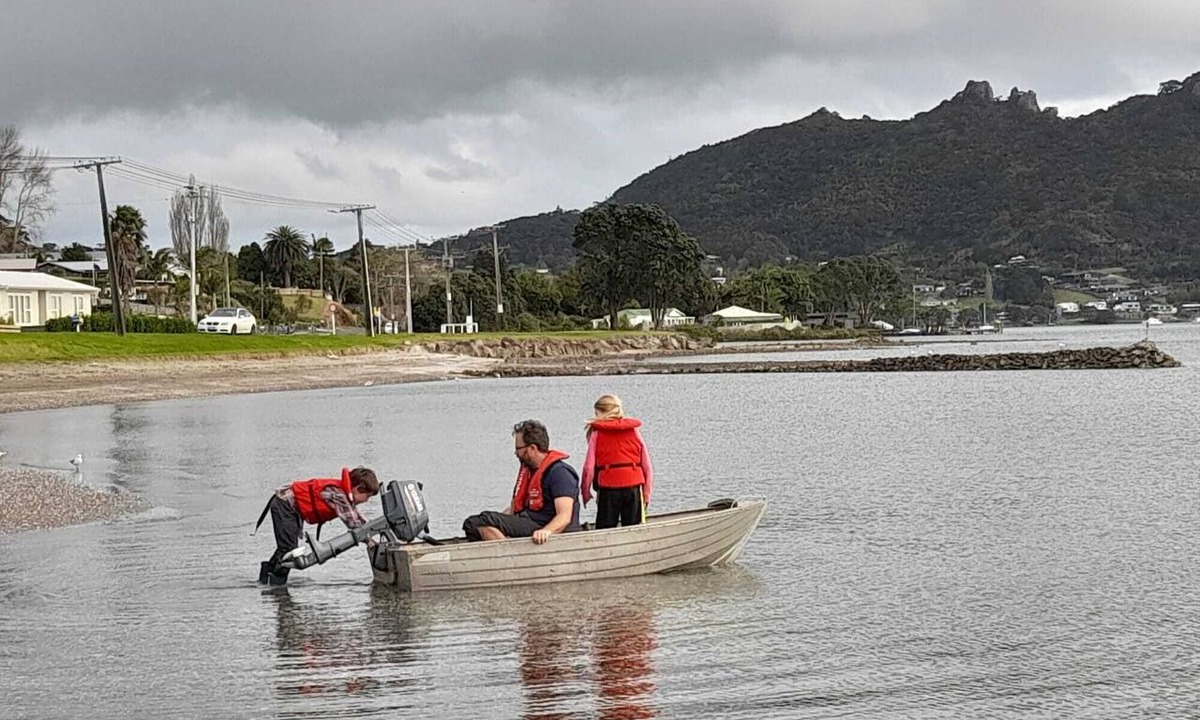 Whangarei Heads Bed & Breakfast | SNEAK A WEEKEND AWAY - go fishing . or not