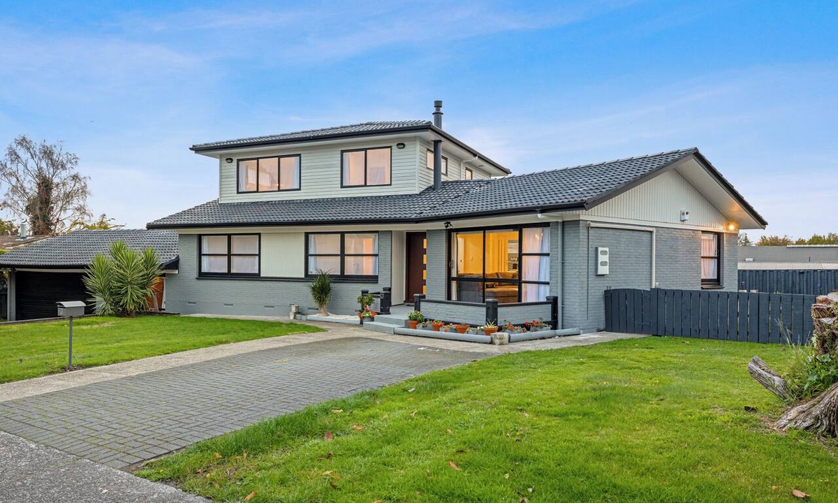 Owhata House | Spacious 5-Bedroom Family Home Near Lake Rotorua & Rotorua CBD