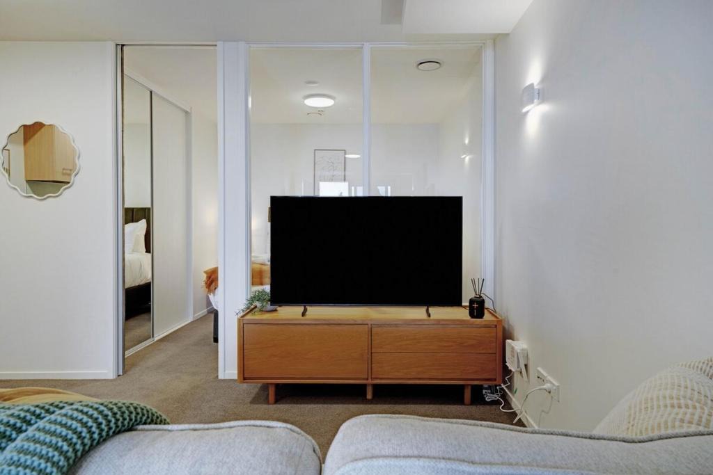 Auckland Central Business District Apartment | Spacious Comfort Stunning View Free Secure CarPark