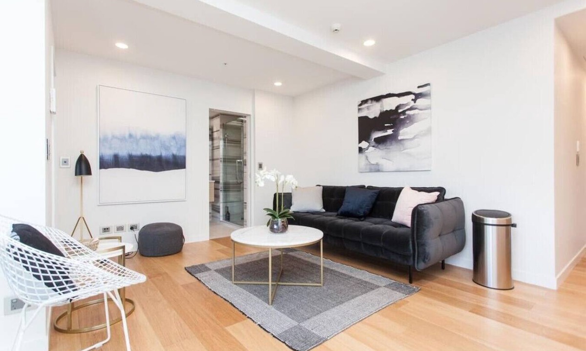Epsom Apartment | Spacious One Bedroom in Newmarket