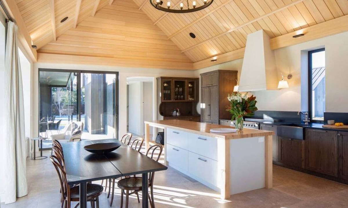 Speargrass Flat House | Speargrass Villa | Luxury | Hot Tub | Pool