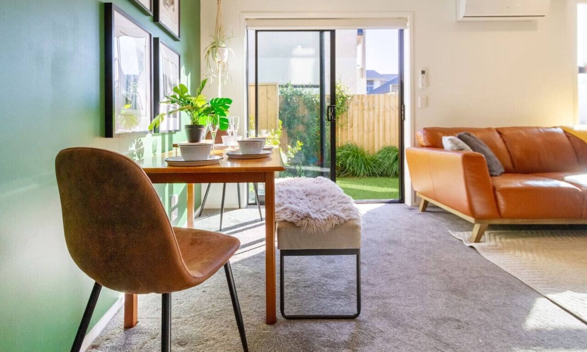 Christchurch City Centre Villa | Stadium Walk Townhouse + Outdoor Dining