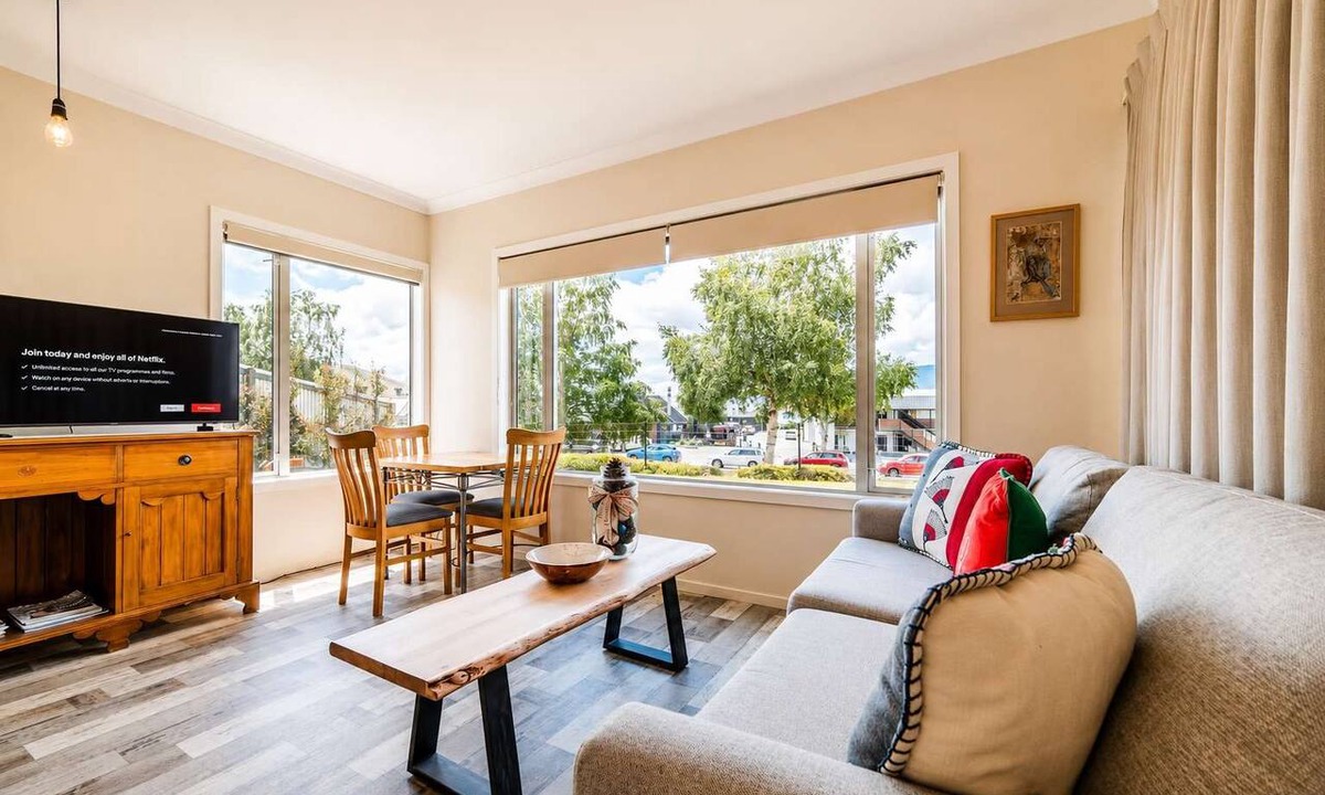 Tekapo House | Starlight Suite | Tekapo 1BR + Lake Walk