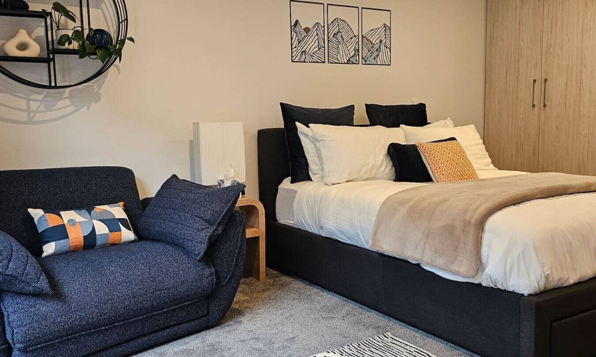 Christchurch City Centre House | Step Into Comfort: Studio on Bath street