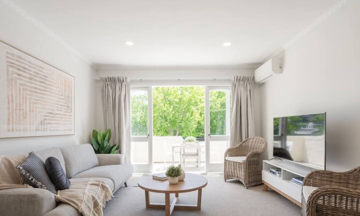 St. Heliers House | Striking Coastal Retreat in Heart of St Heliers