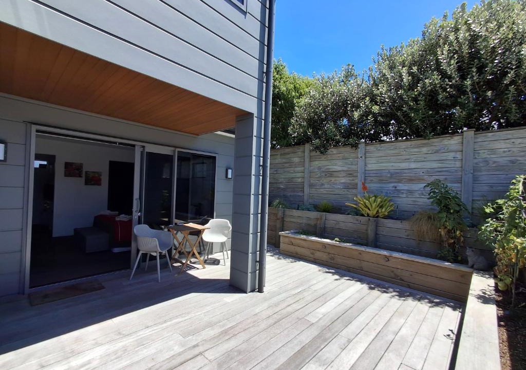 Papamoa Beach House | Studio on Hugoway, Papamoa Beach, Spring Special