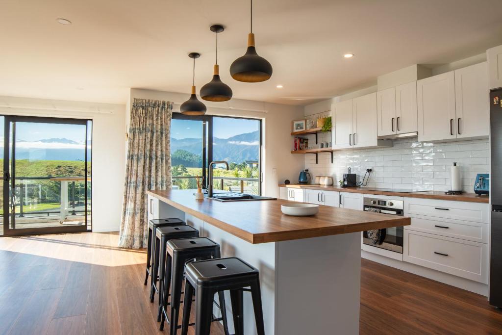 Kaikoura House | Stunning Views, Contemporary, Escape - KK24113