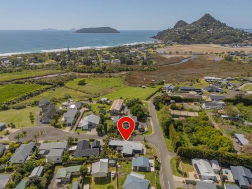 Tairua House | Summer Palms - Tairua Holiday Home