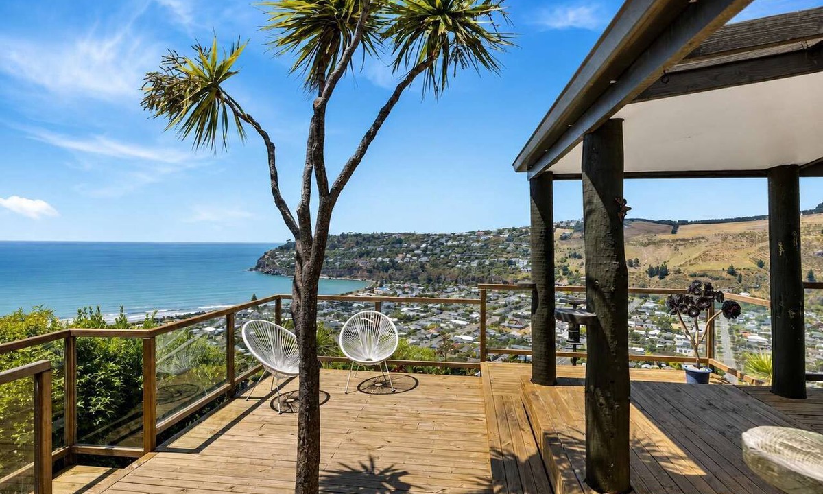 Sumner House | Sumner Beach 3BR | Cecil Wood | Hot Tub & Views