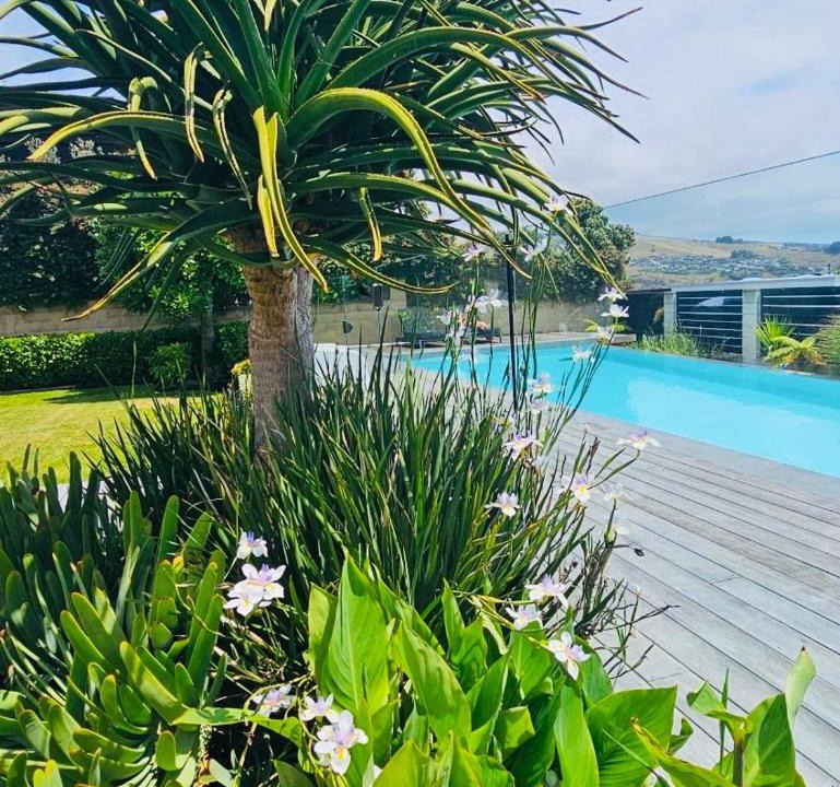 Sumner House | Sumner, Christchurch Lush 2 Bdrm Ground Level Apt with Private Pool located on Scarborough Hill