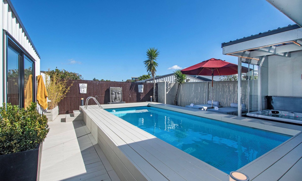 Mangawhai Heads House | Sunkissed Pool Villa - Mangawhai Holiday Home