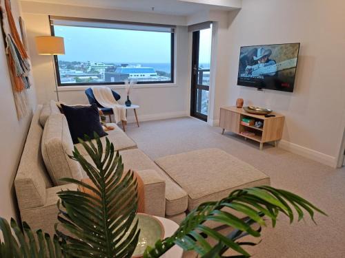 Takapuna Apartment | Super Comfortable Aircon Gym Tennis 7th Flr