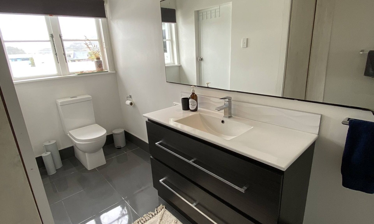 Whangamata House | Surf N Stay Whangamata
