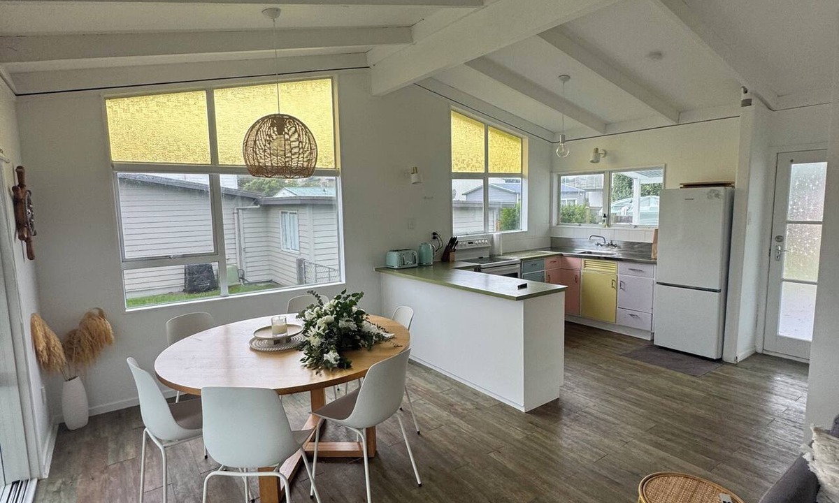 Taiharuru House | Taiharuru beach bach. Best of beach and rural living.