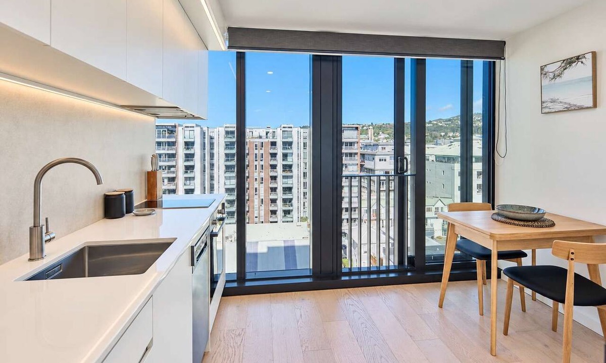 Te Aro Apartment | Te Aro City Apartment - 1BR with Pool & Gym