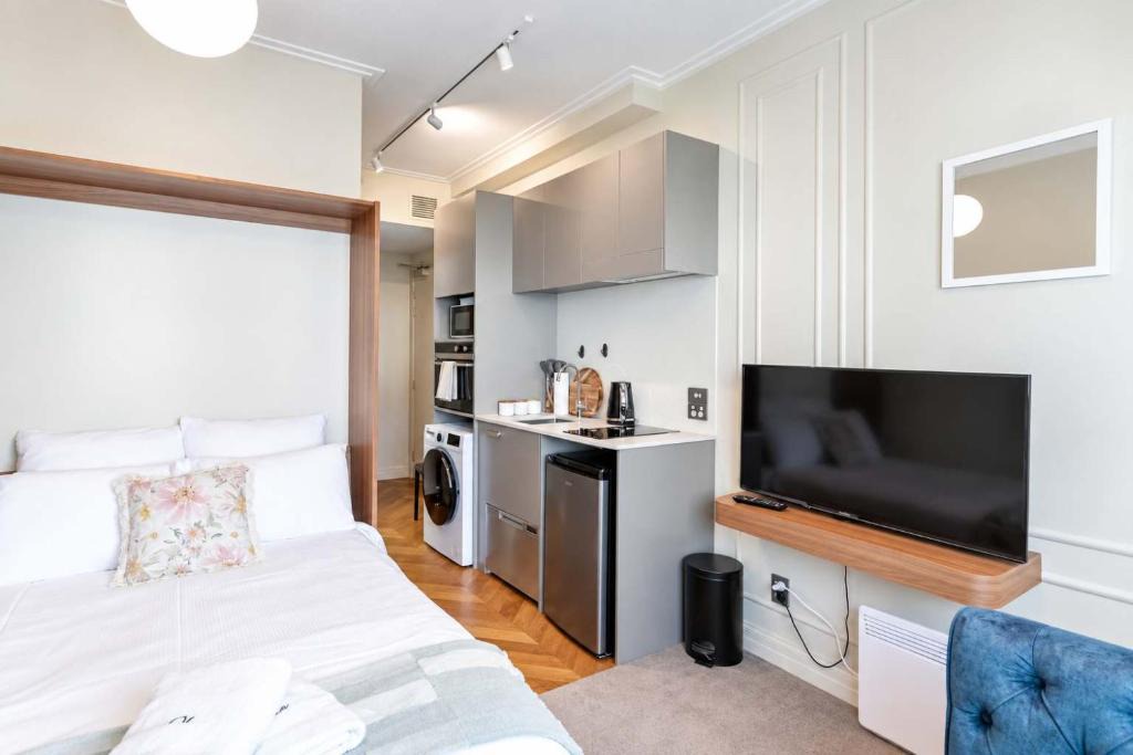 Te Aro Apartment | Te Aro City Stay - Modern Studio for Two