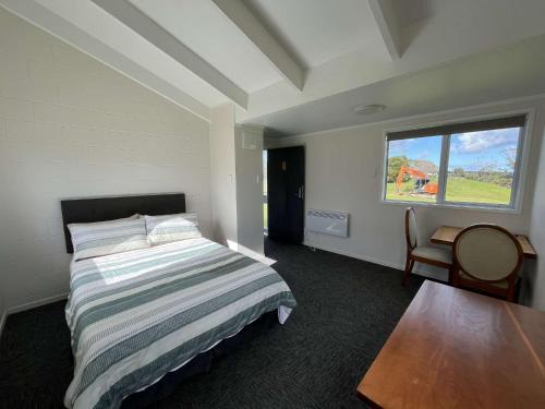 Pouto Cabin | Te Tihi Noho Shared Accommodation