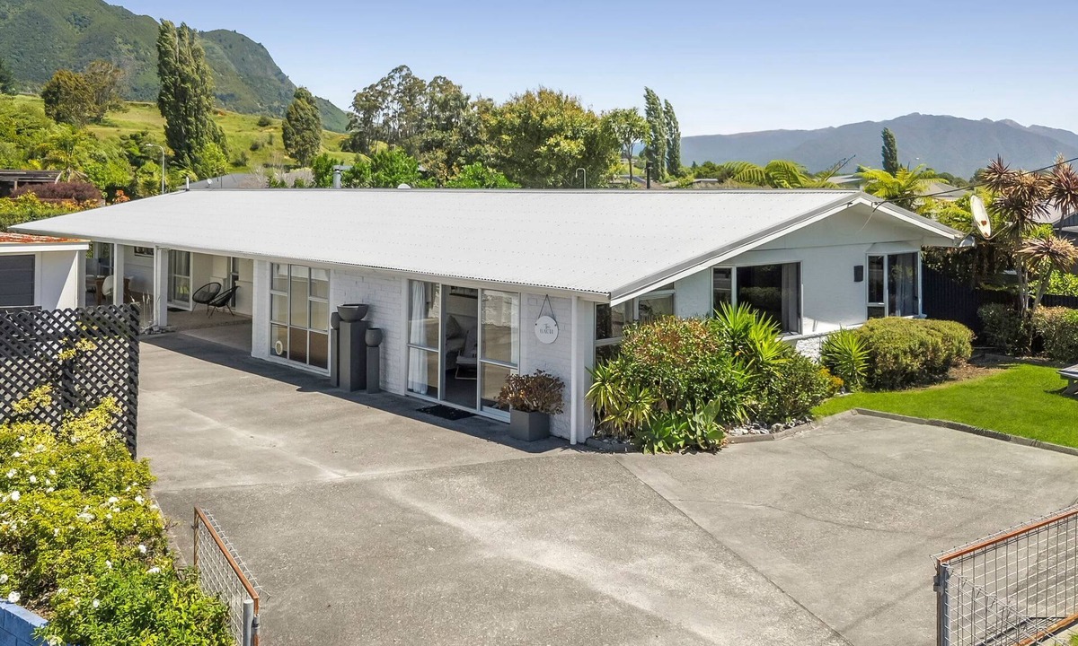 Pohara House | The Bach - one escape, two houses, many memories!