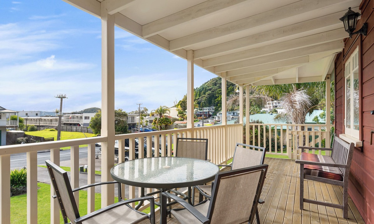 Paihia House | The Beach House - Paihia Holiday Home