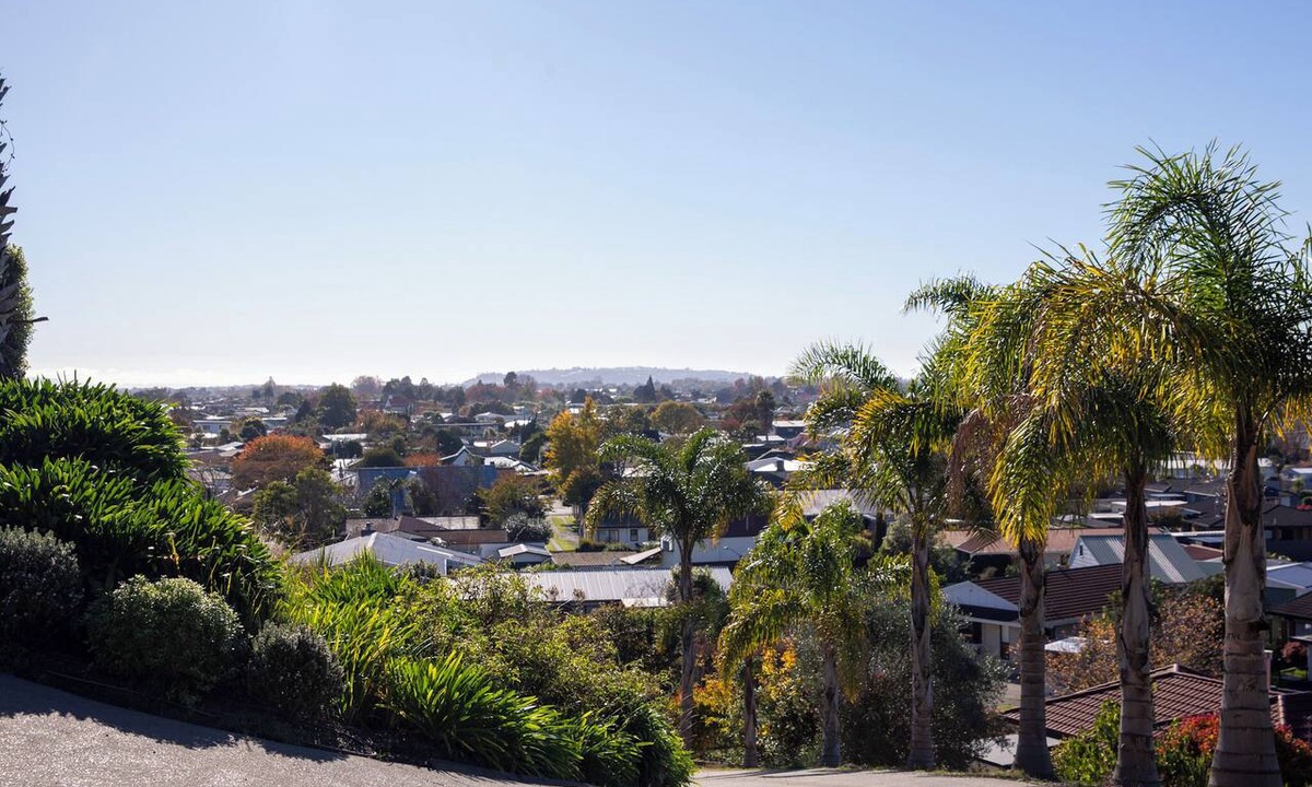 Taradale Apartment | The Bee Hive