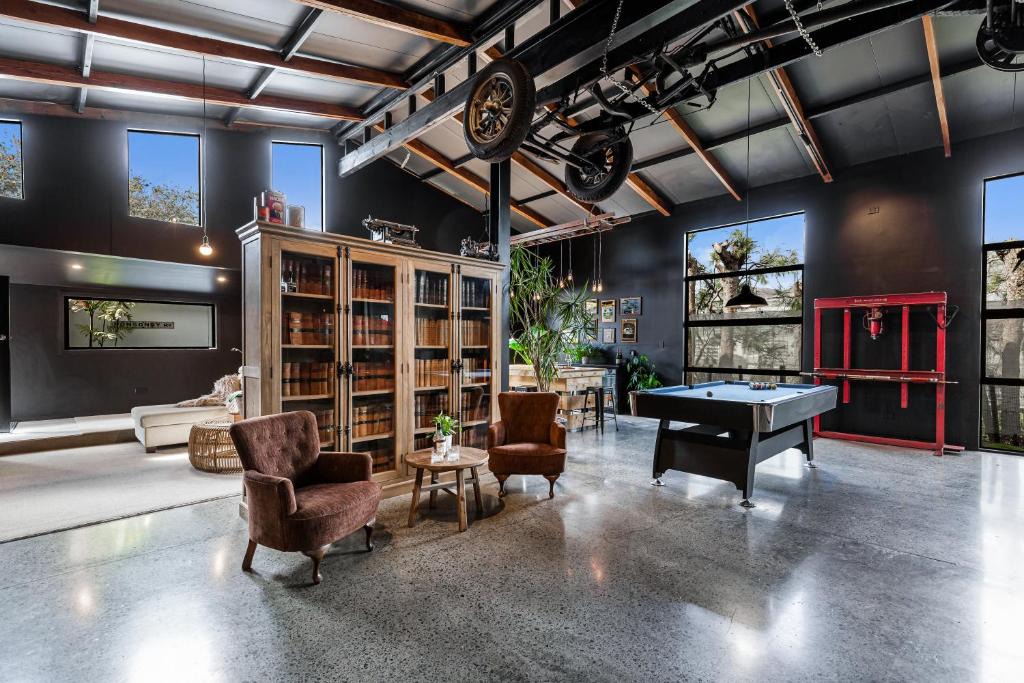 Kumeu House | The Black Barn, Romantic getaway, Hot tub with TV