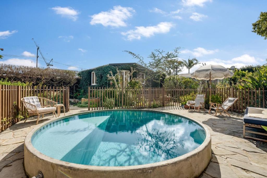 Auckland Villa | The Desert Muse by Homello