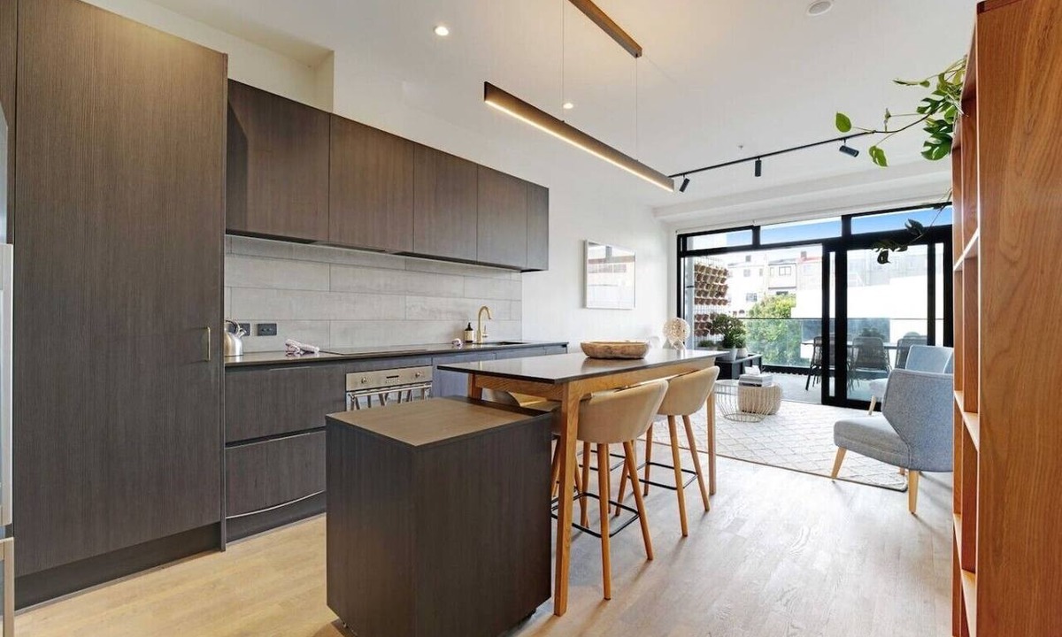 Eden Terrace Apartment | The Eden Terrace Retreat with Parking and Balcony