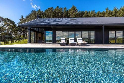 Onetangi House | The Fairways