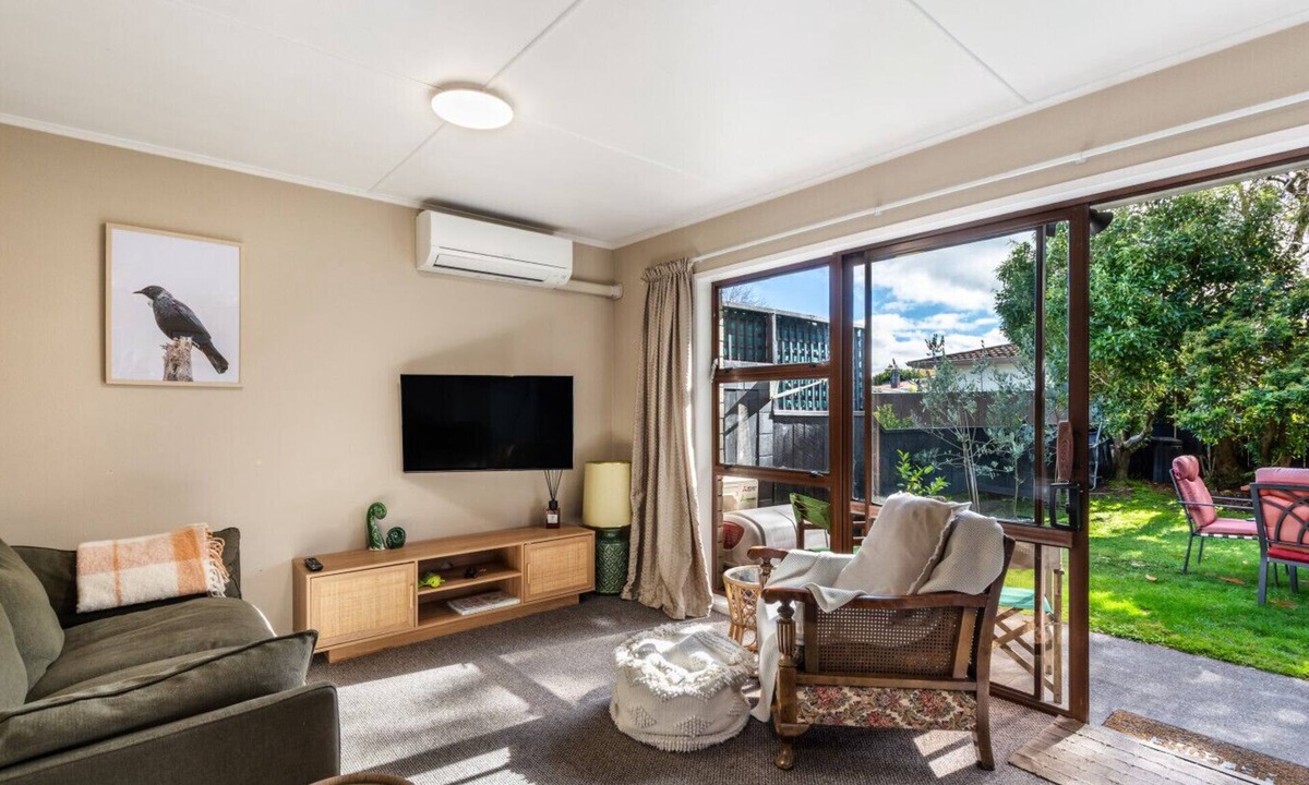 Taupo Villa | The Hideaway on Kaimanawa - Tidy Central Unit