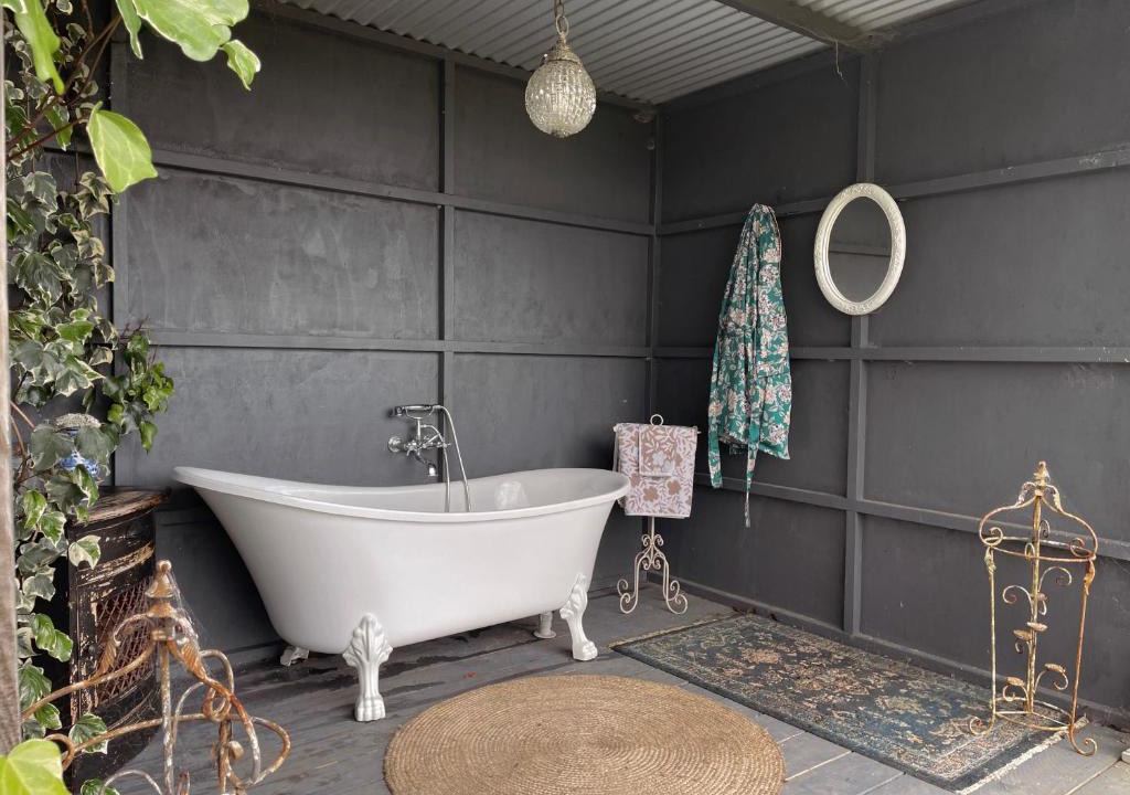 Tauriko House | The little cottage